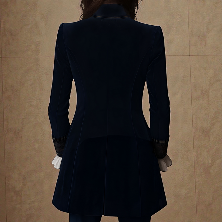 Matilda – Elegant Velvet Jacket